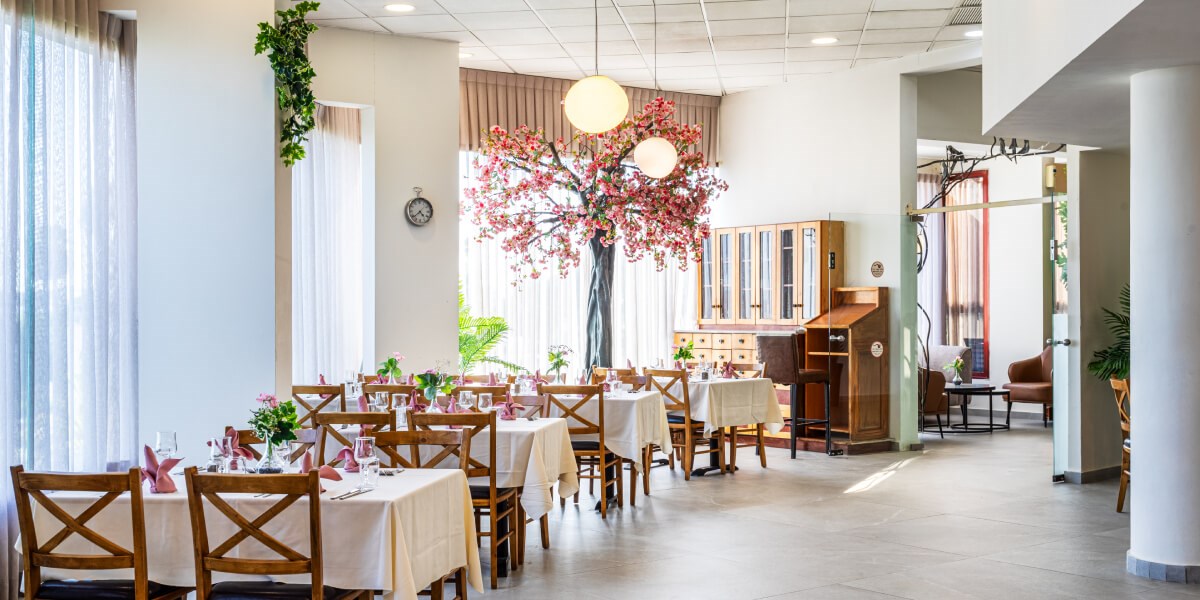 מסעדת ספיר | מלון ענבר ערד